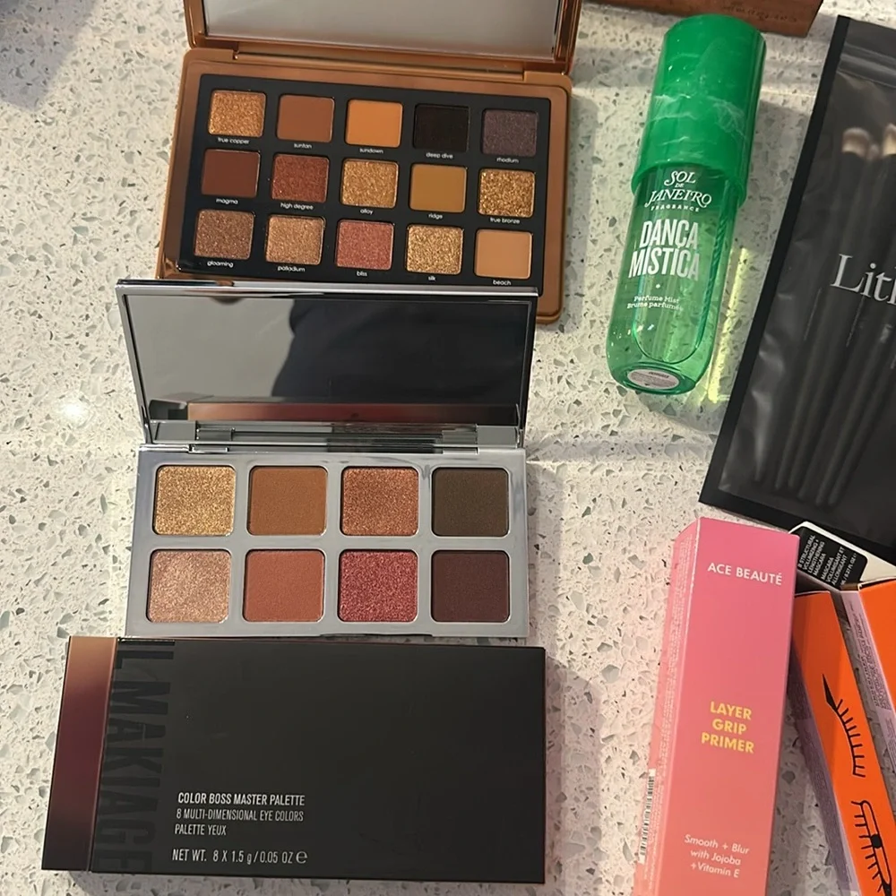 High-End MakeupBundle: Natasha Denona, Il Makiage, Haus Labs,Sol de Janeiro✨$320 - Picture 9 of 9
